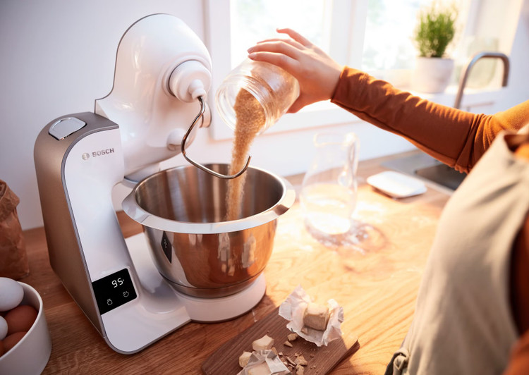 ماشین آشپزخانه بوش مدل MUM5XW20 ظرفیت ۳.۹ لیتر ۷ سرعته با کاسه استیل
